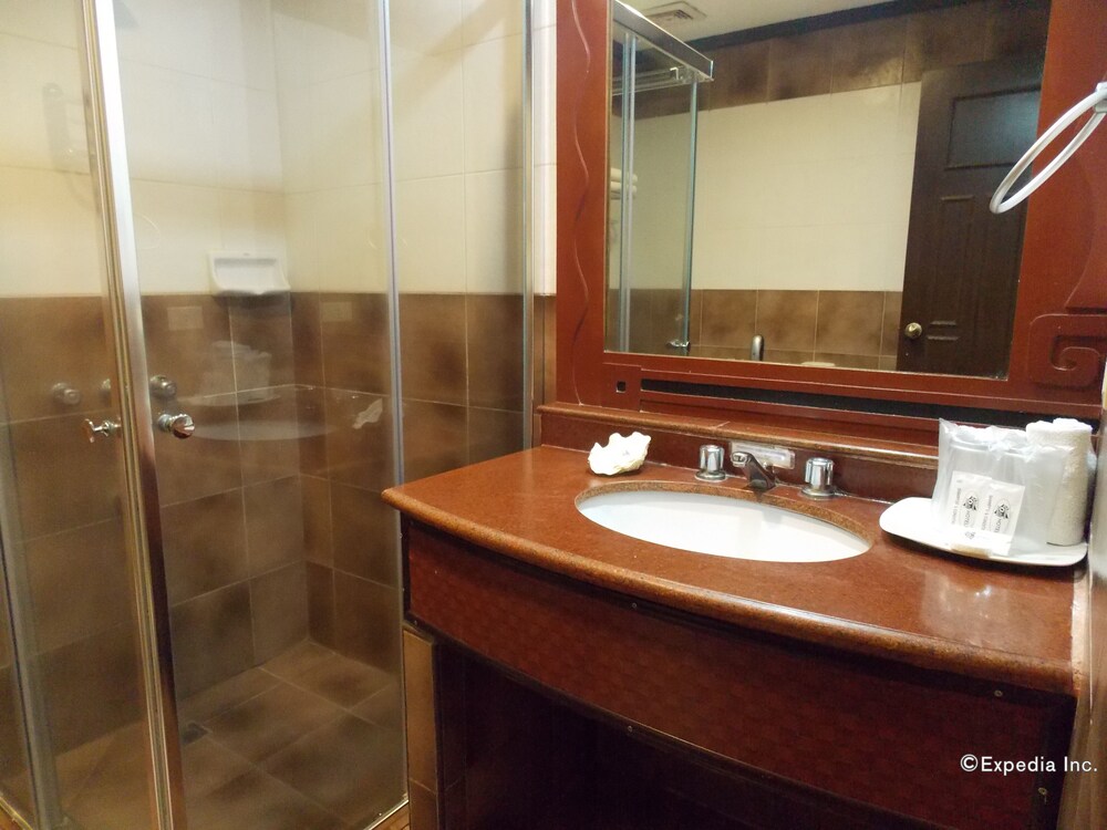 MO2 Westown Hotel Bacolod - Mandalagan 10/50