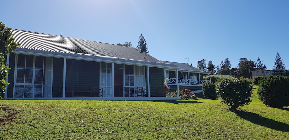 Seaview Norfolk Island 4/50