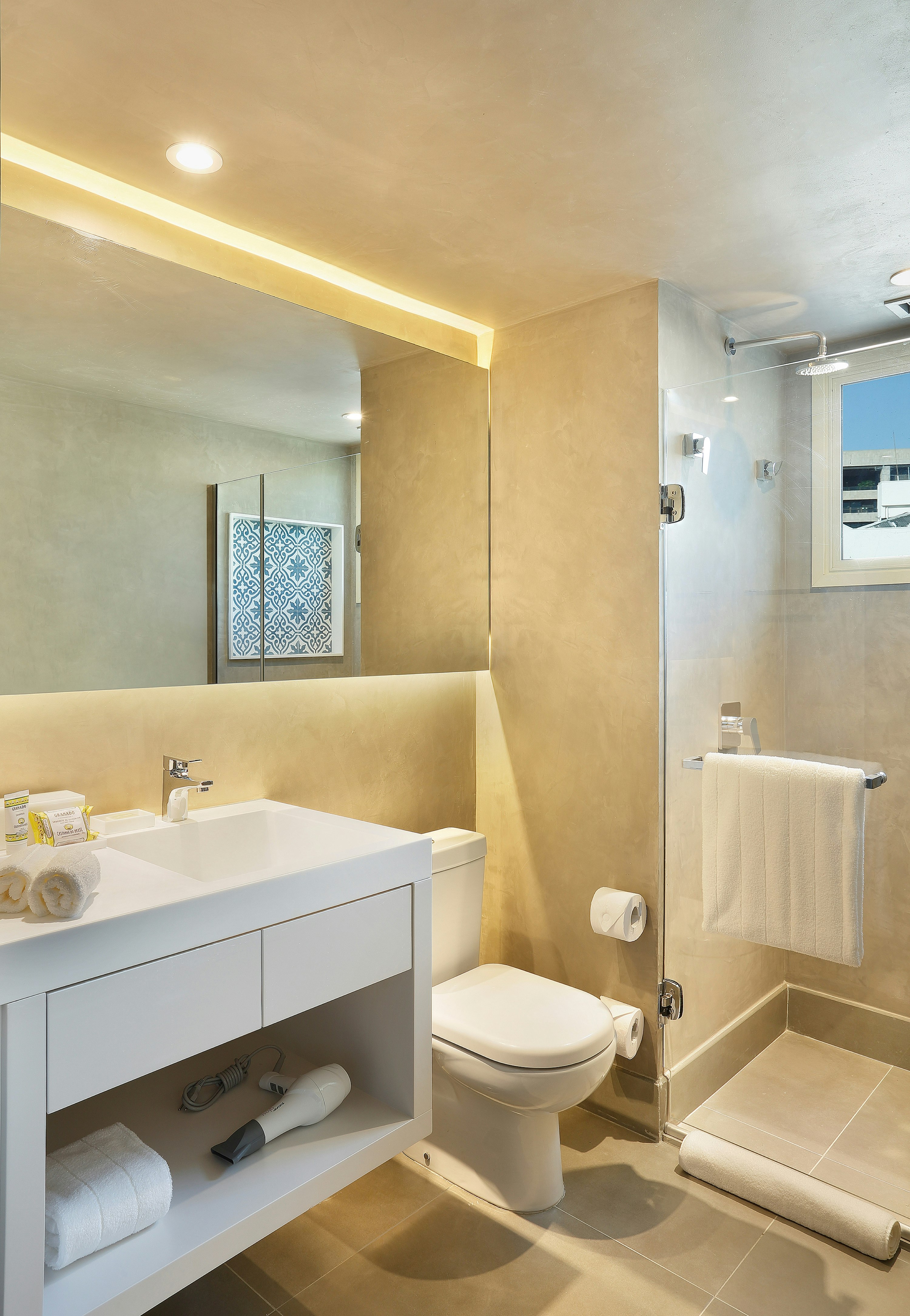 Yoo2 Rio de Janeiro, Tapestry Collection by Hilton 42/42