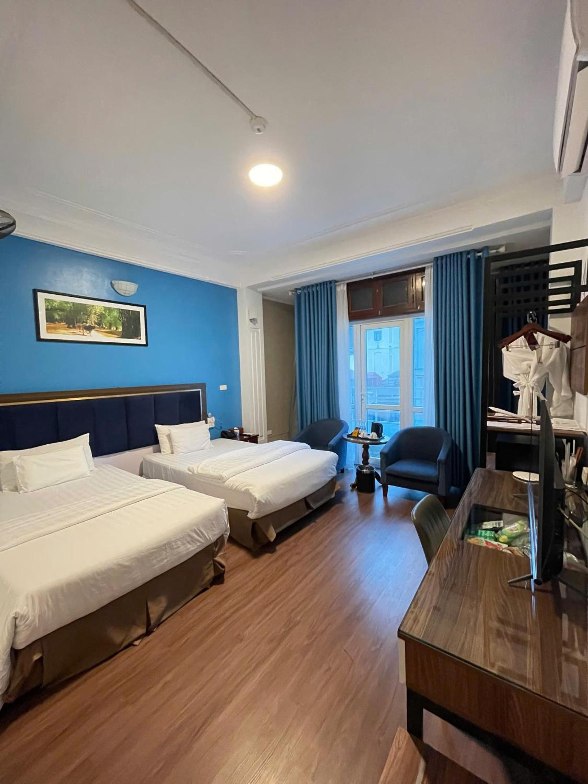 SUPERIOR, TWIN BEDS