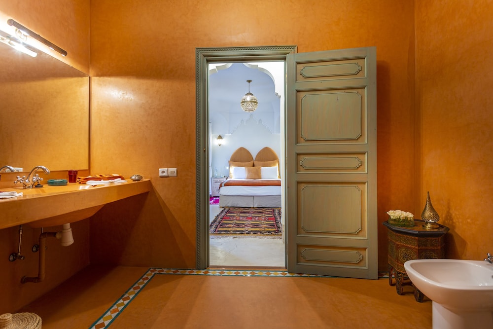 Riad Azahar 47/50