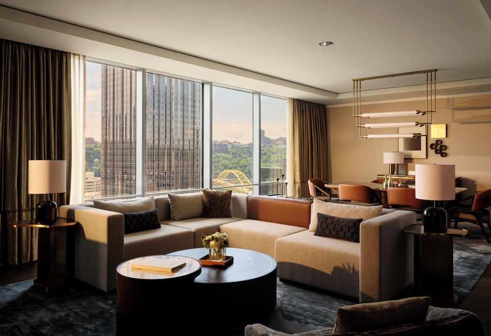 Fairmont Pittsburgh 49/75
