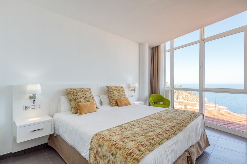 ECONOMY, STUDIO, DOUBLE BED, SEA VIEW, SOFA