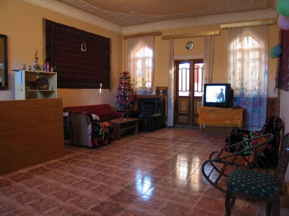 Islambek Hotel 24/40