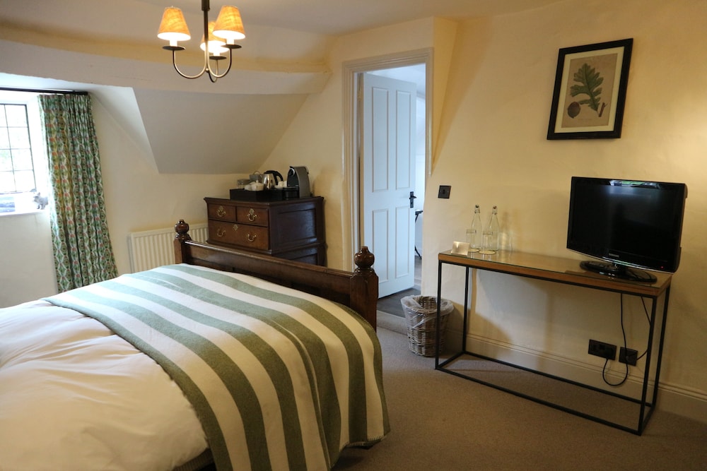 The Lamb Inn 6/50