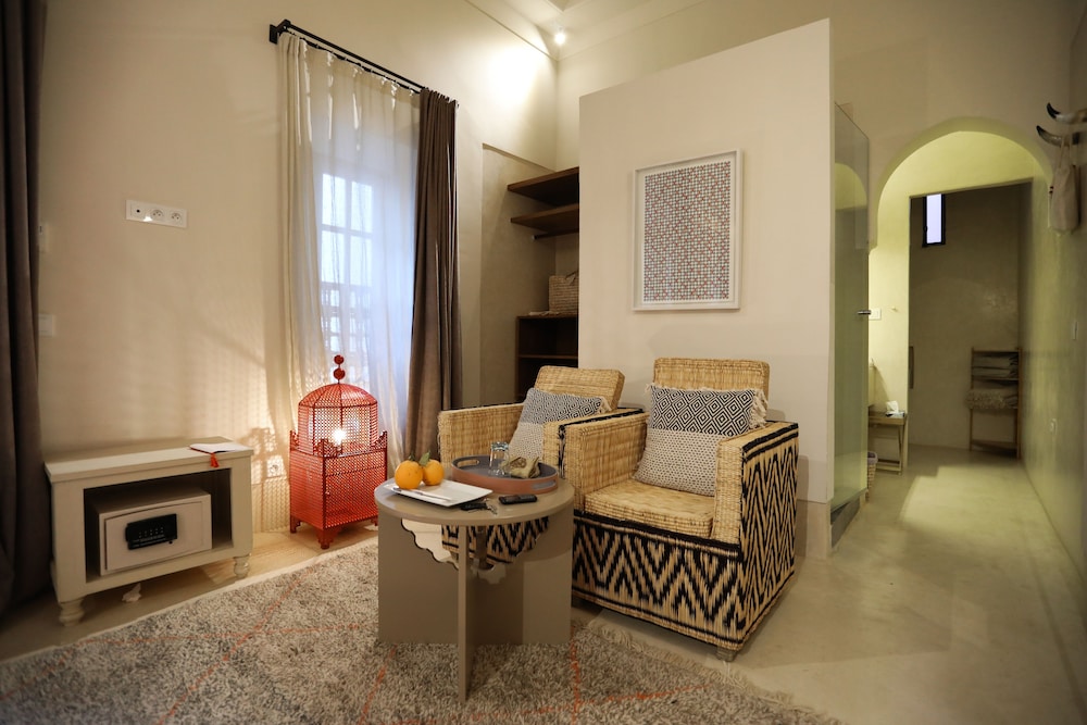 Riad 72 50/76