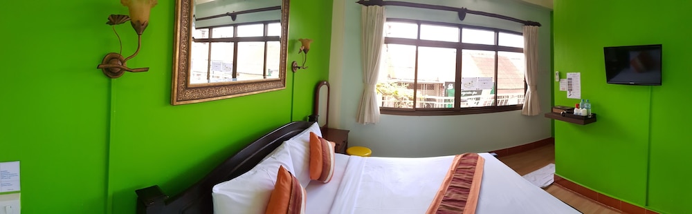 Phonepaseuth Hotel 34/55