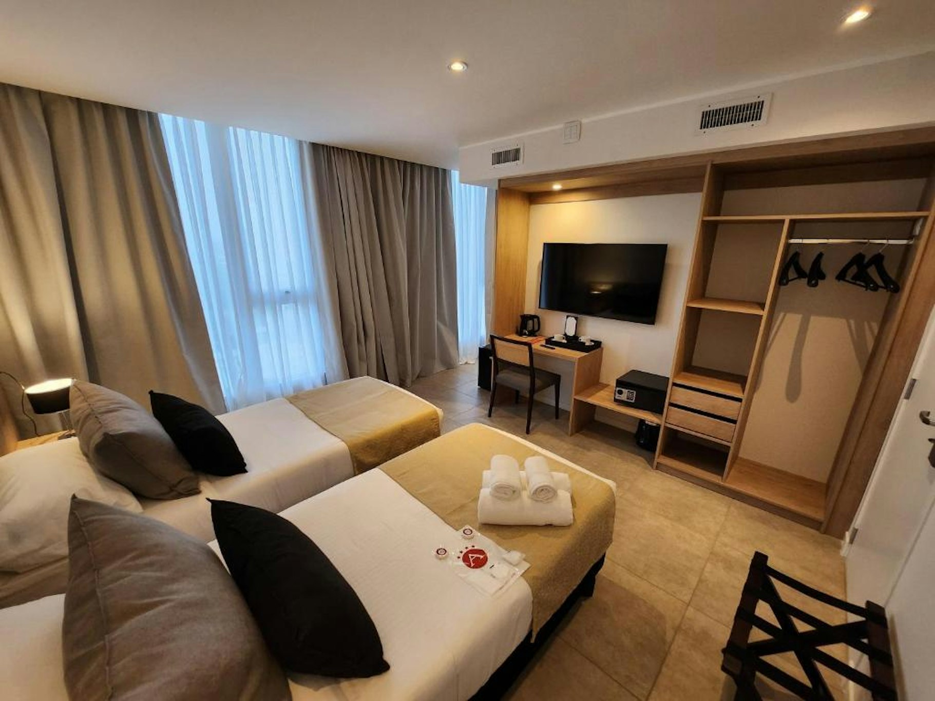 Amerian Rio Cuarto Apart & Suites 9/23