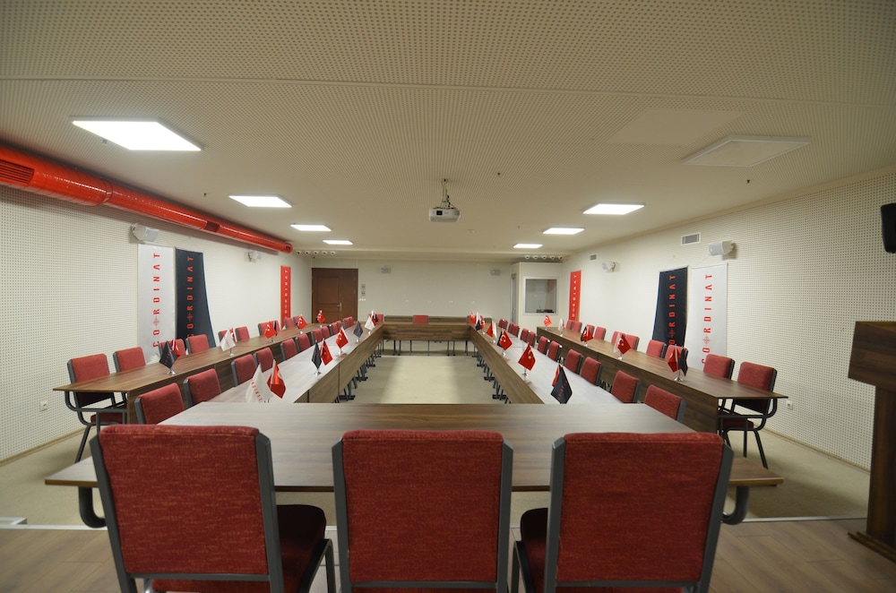Coordinat Suites 57/65