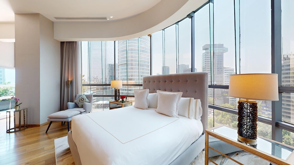 SKY, PANORAMIC, SUITE