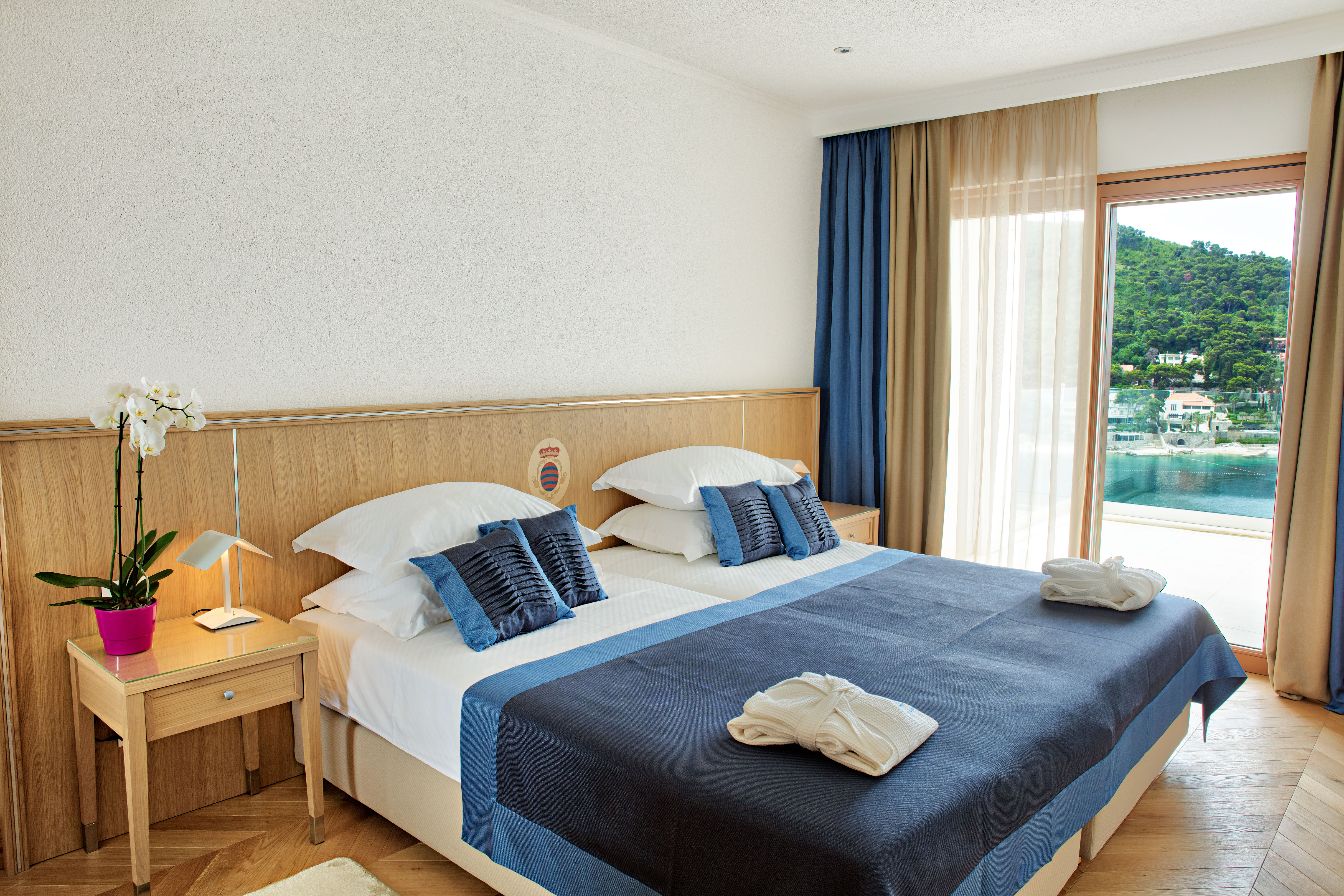 1 BEDROOM, LUXURY, SUITE