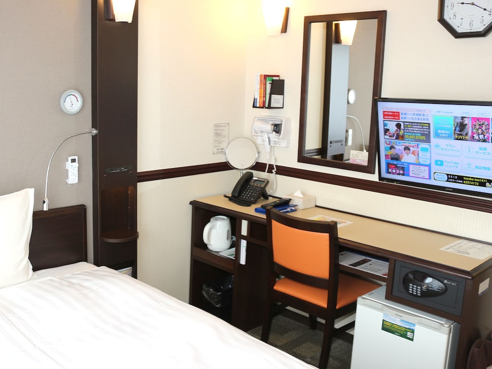 Toyoko Inn Toyama-eki Shinkansen-guchi No.2 54/57