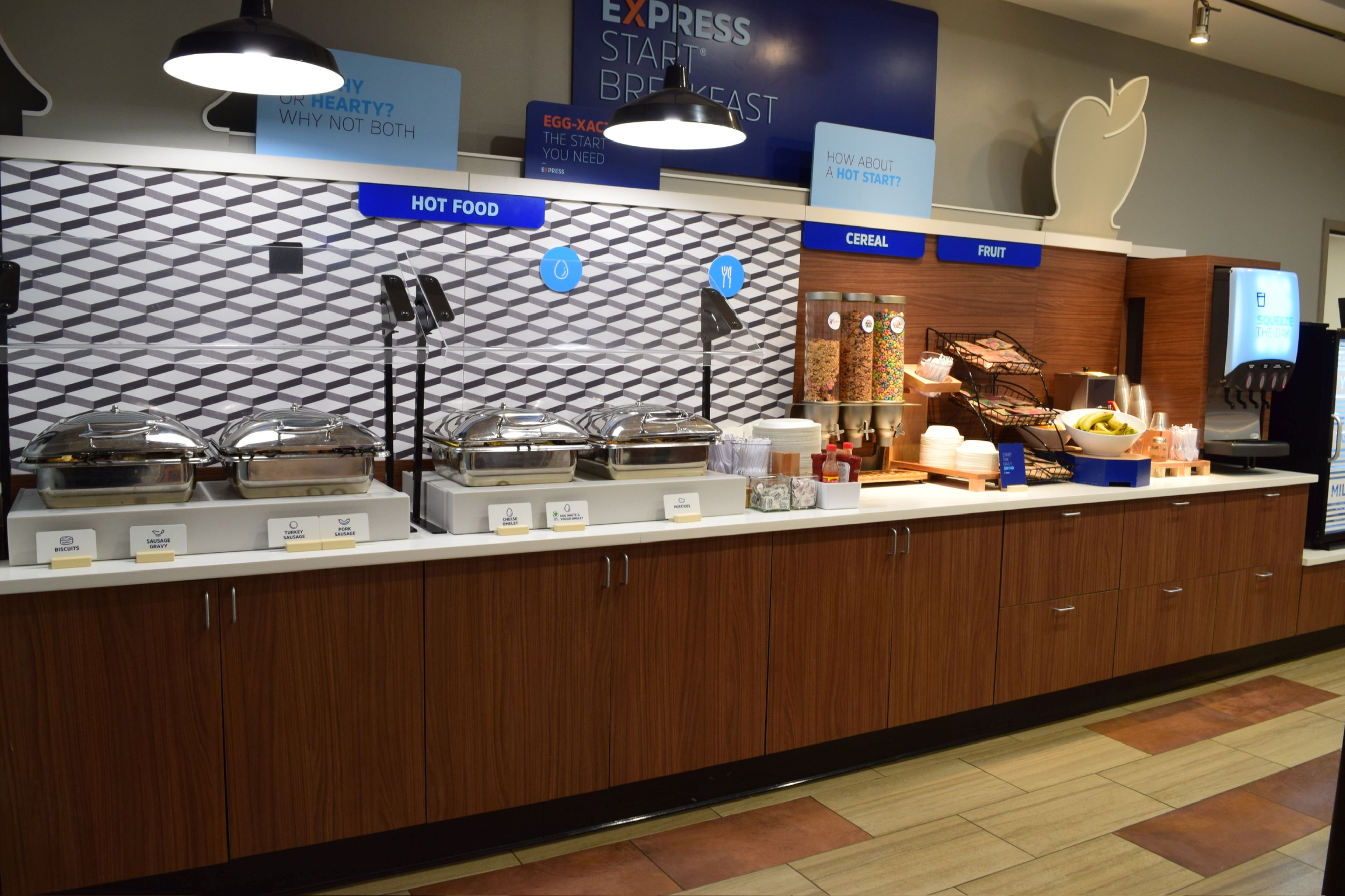 HOLIDAY INN EXPRESS & SUITES ATLANTA N - WOODSTOCK 13/51