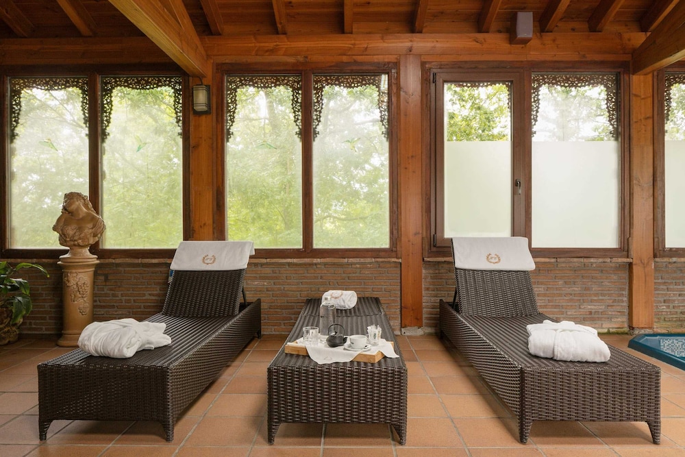 Hotel The Originals and Spa Etxegana 53/70