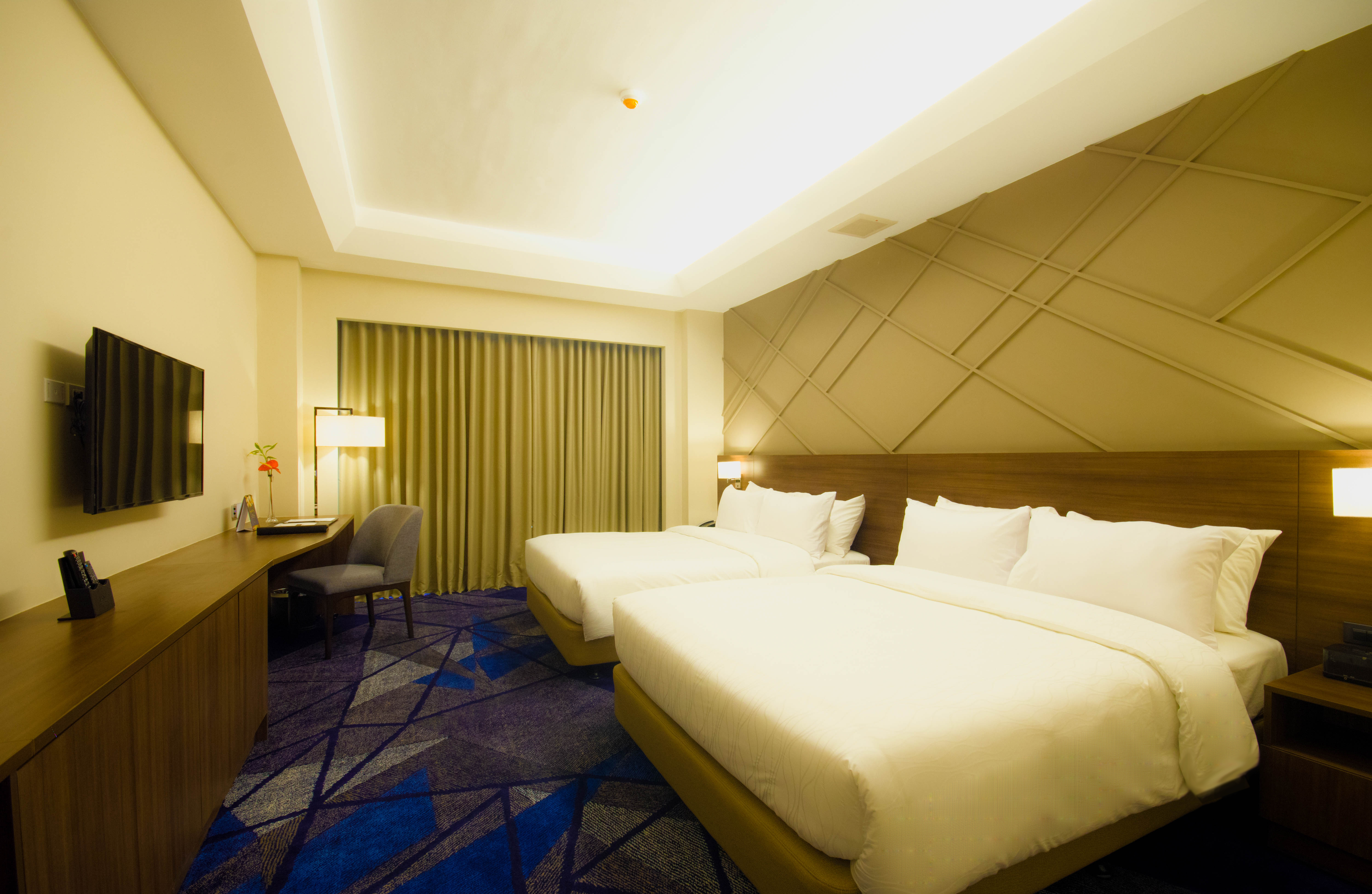 Premier Queen (2 Beds)