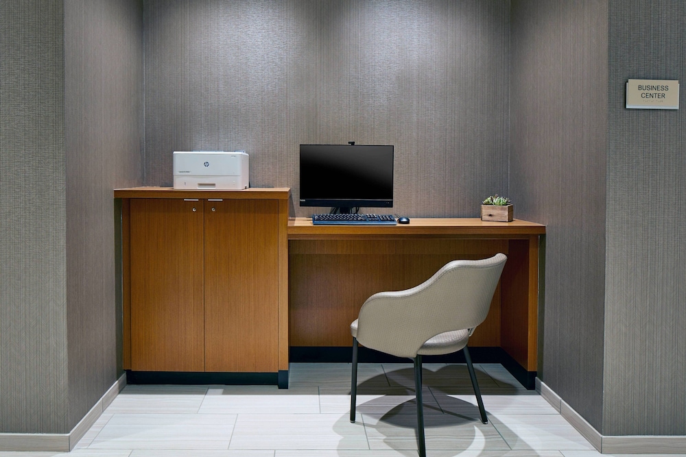 SpringHill Suites by Marriott Charlotte at Carowinds 39/40