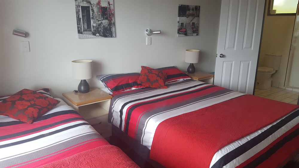 CORAL POINT LODGE 15/35
