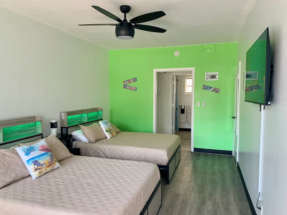Avalon Resort 20/76