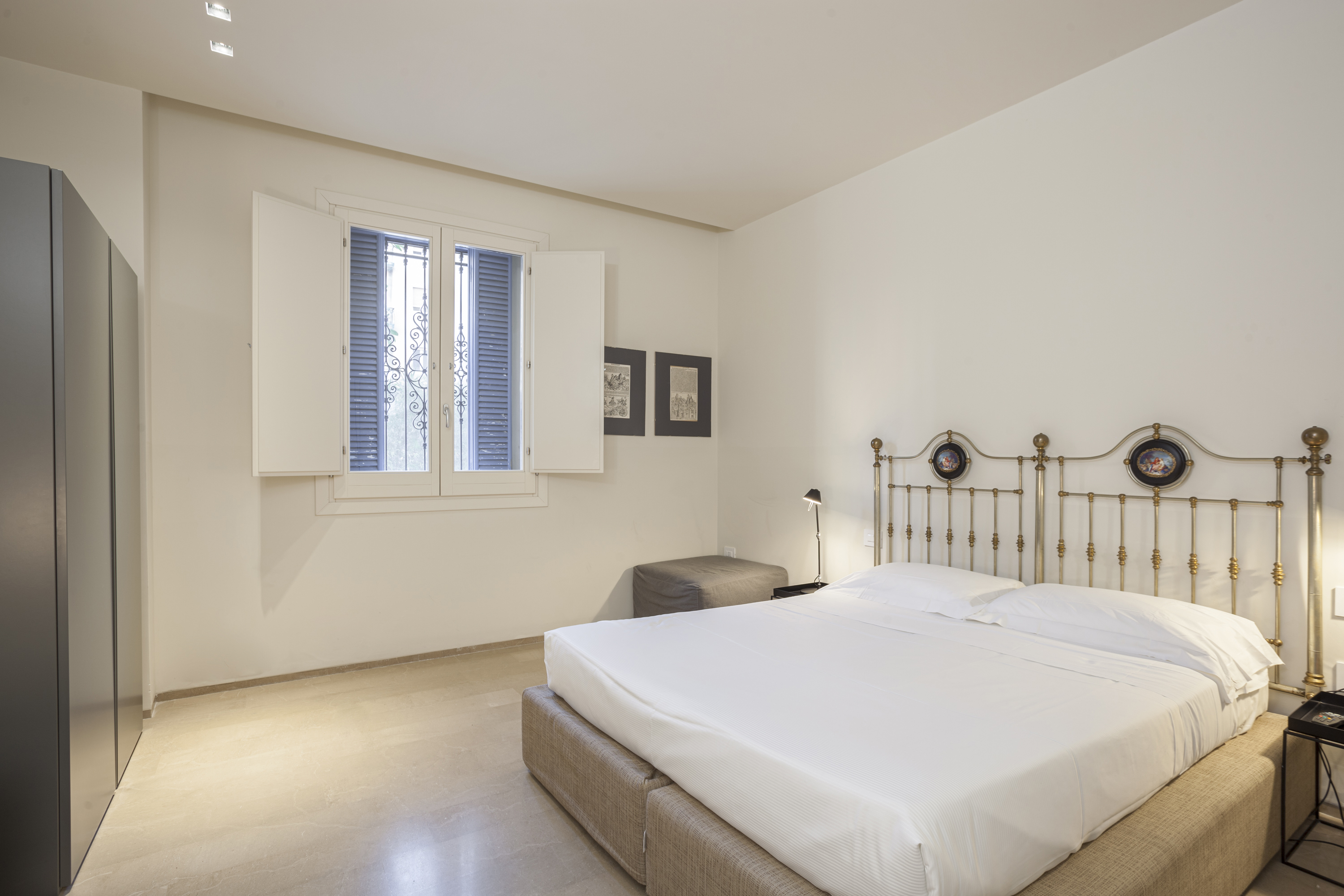 COMFORT, DOUBLE BED