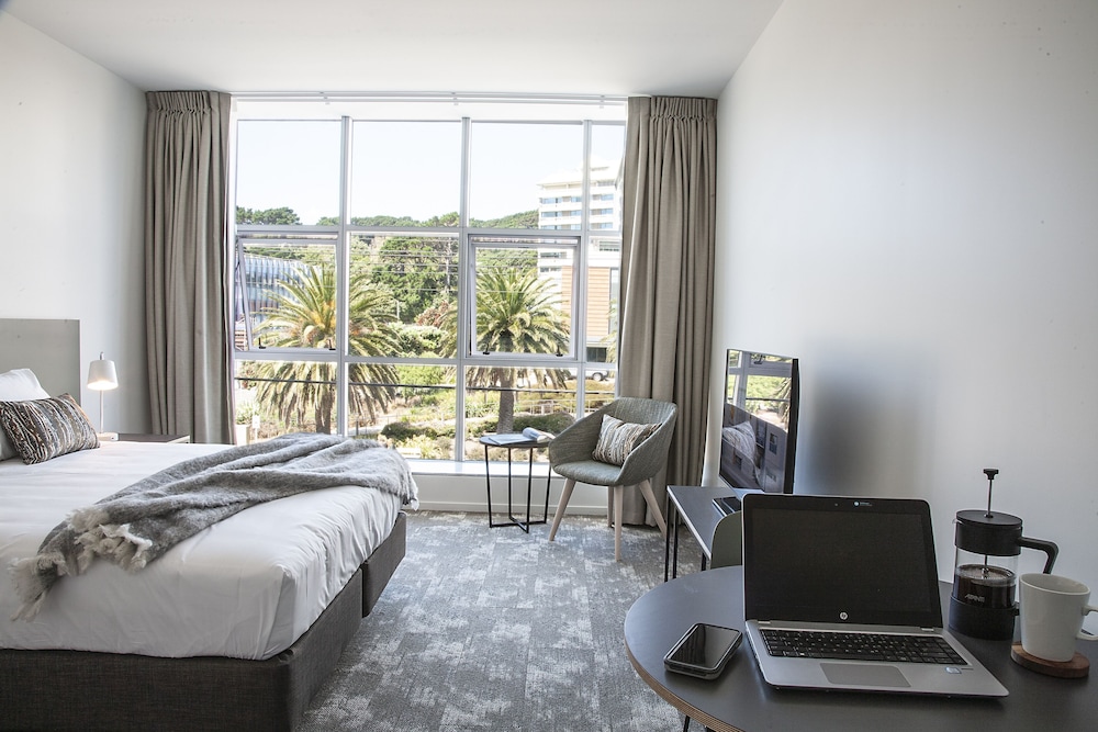 Sojourn Apartment Hotel Riddiford Street Limited 33/54