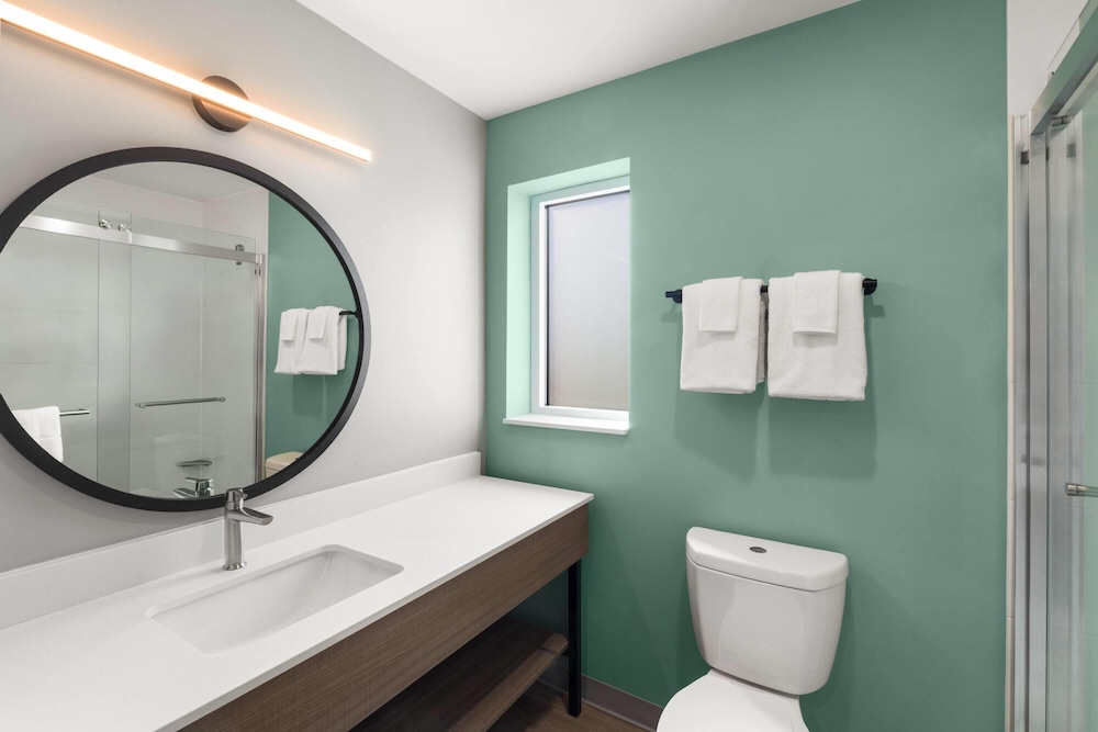 ECHO Suites Extended Stay by Wyndham Bozeman 61/68