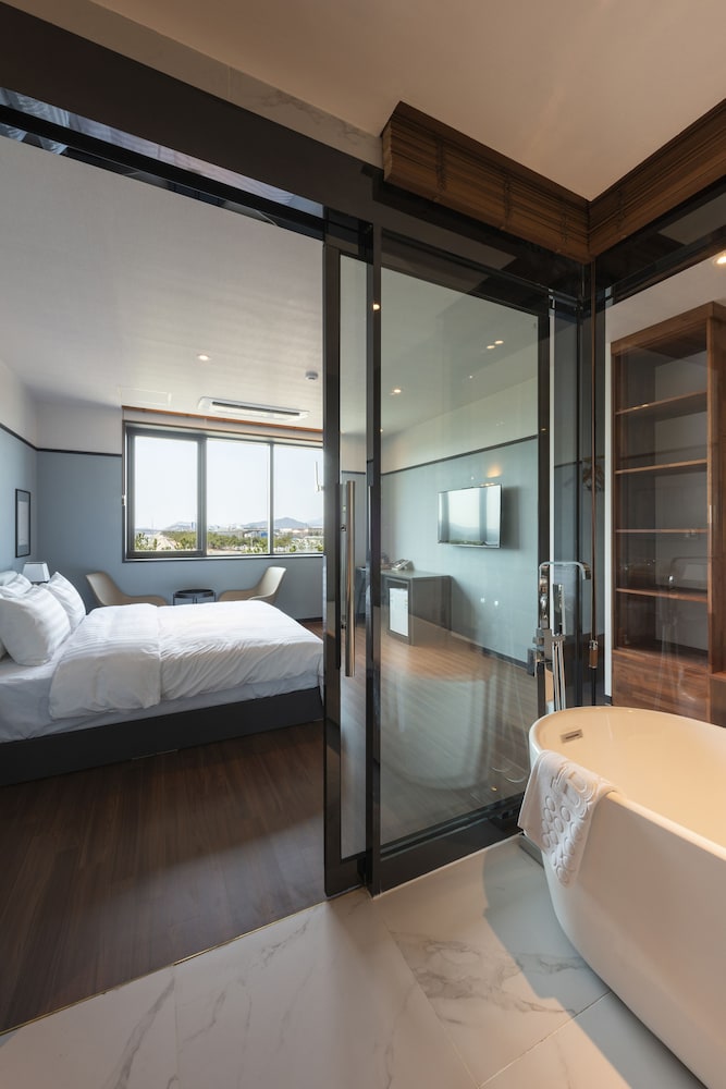Brown-dot Hotel Sinho 17/38
