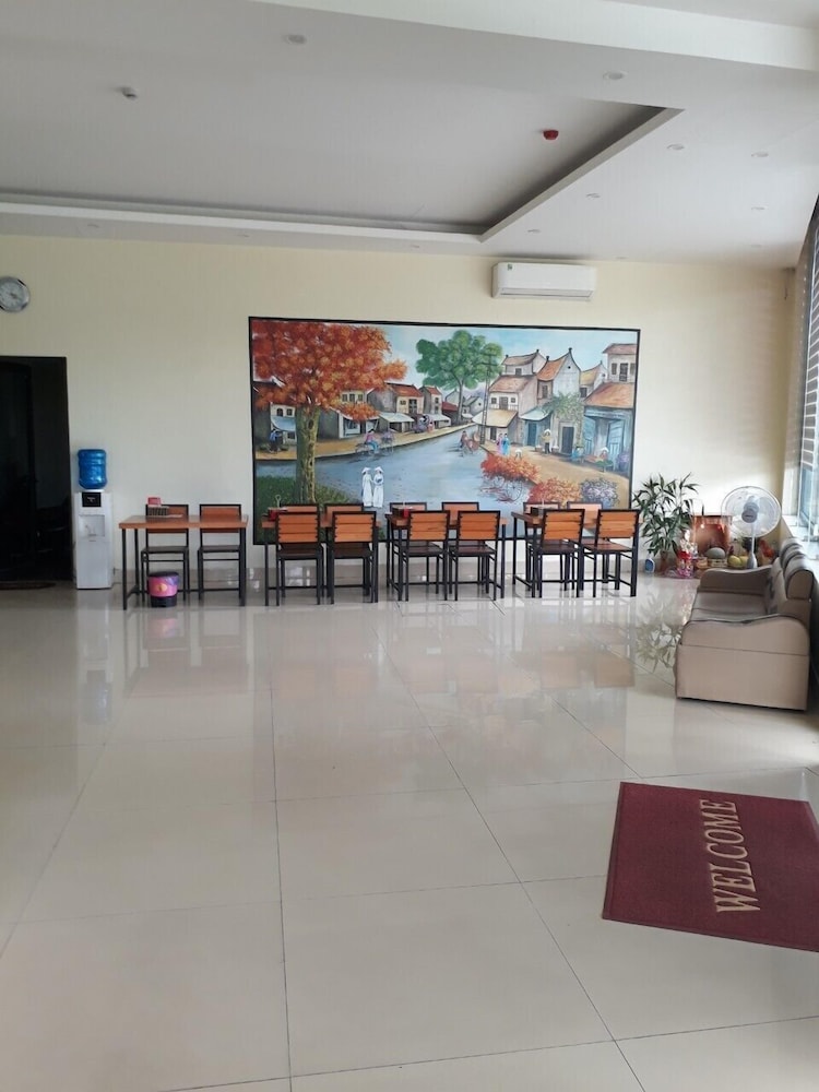 Anova 2 Hotel 30/33