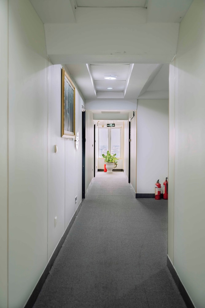 Classic Hoang Long Hotel 62/65