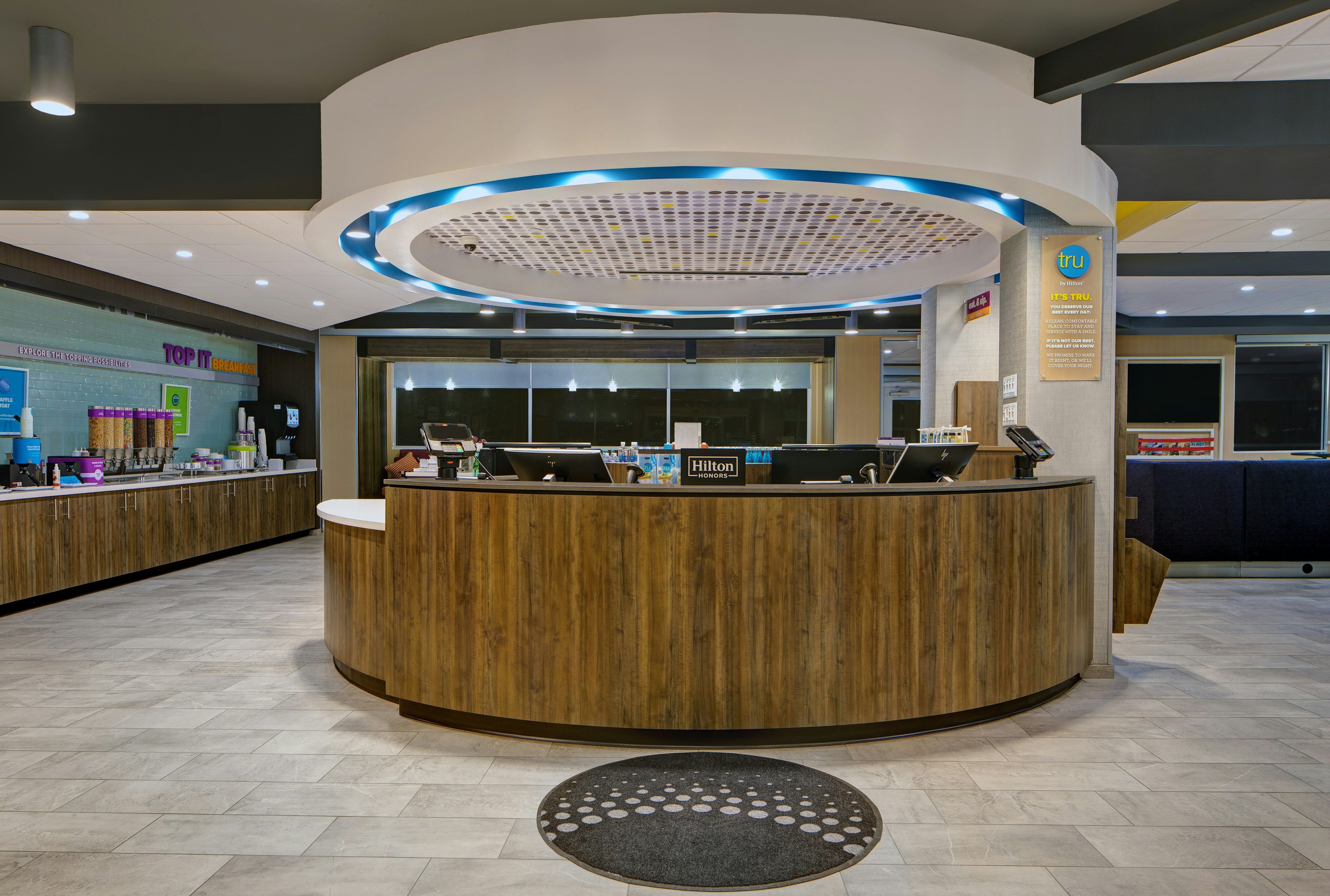 Lobby at Tru by Hilton Austin Airport, TX, AUSTIN - TX
