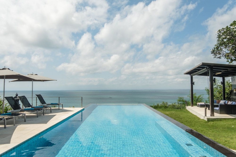 Suluban Cliff Bali Villa 45/50
