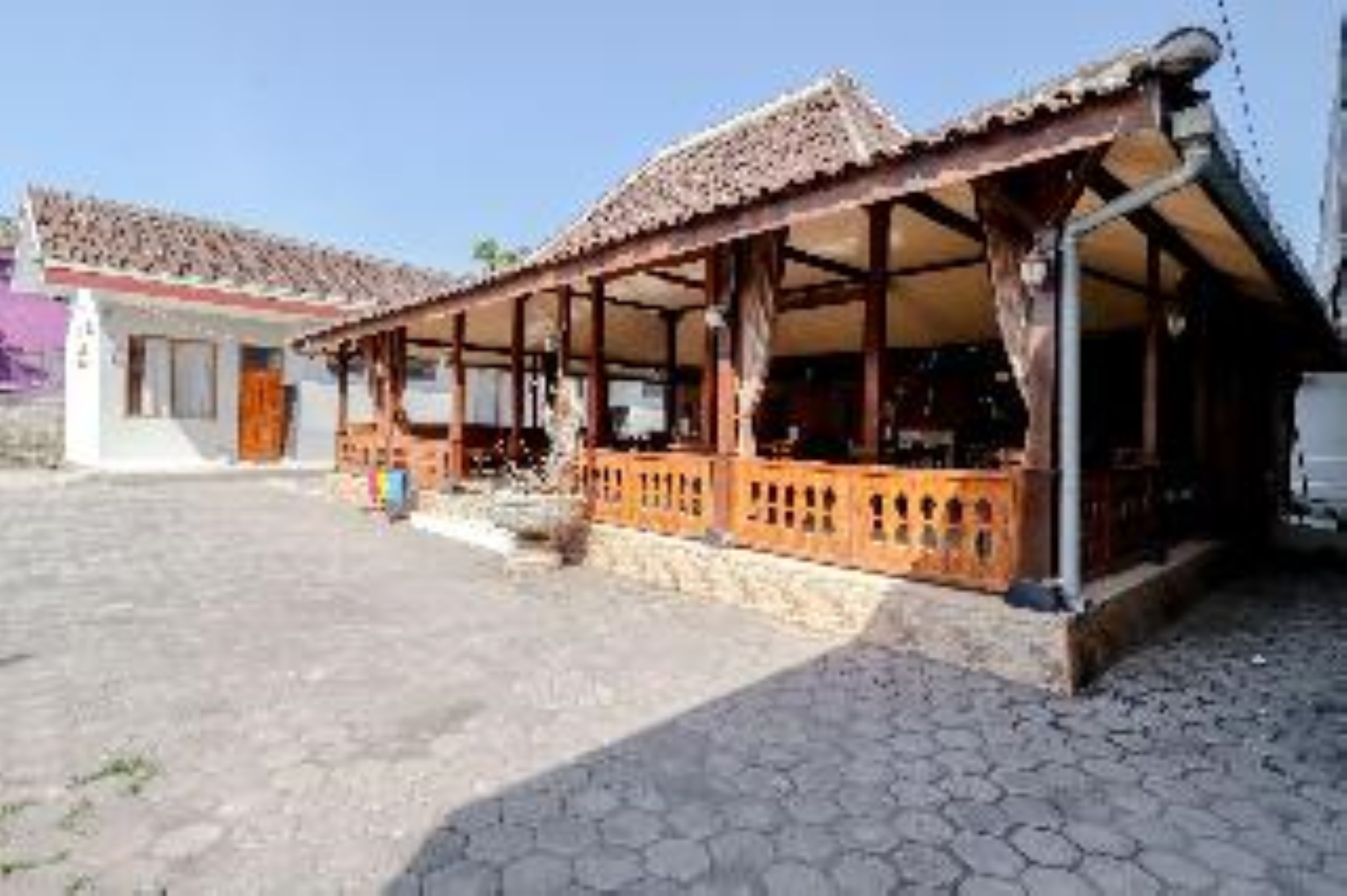 Griya Limasan Hotel by ZUZU 17/17