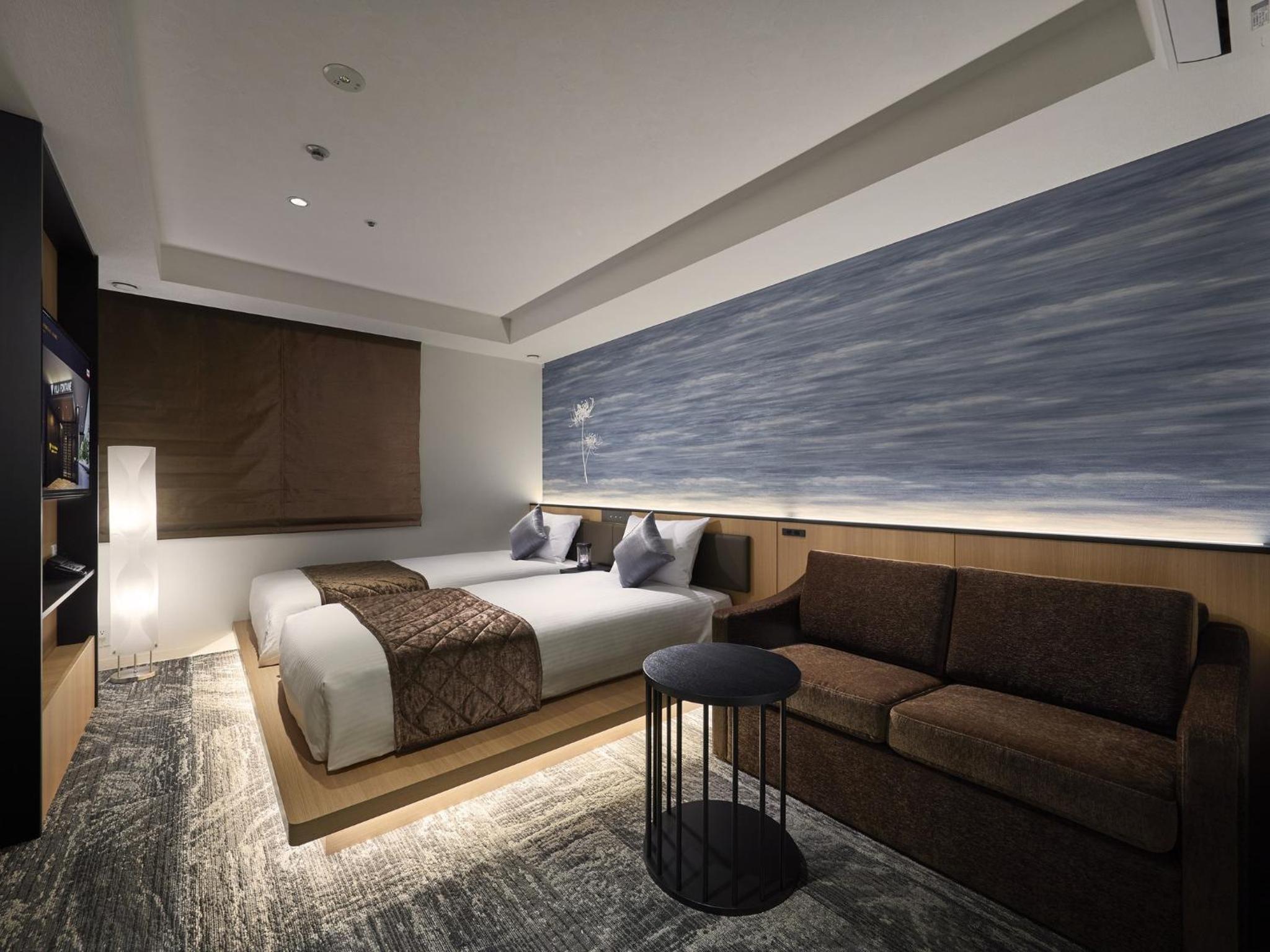 Designer, Moderate, Twin Beds