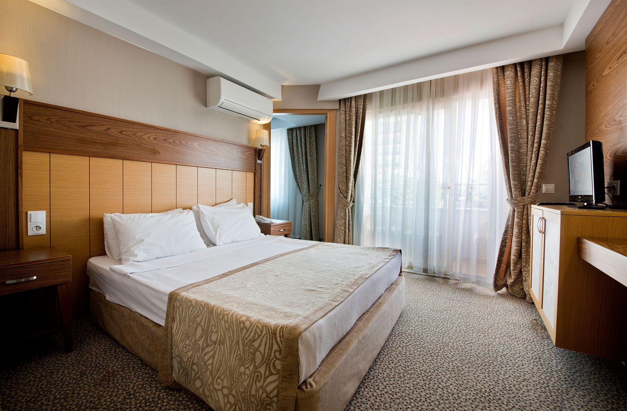 MC Beach Resort Hotel 17/53