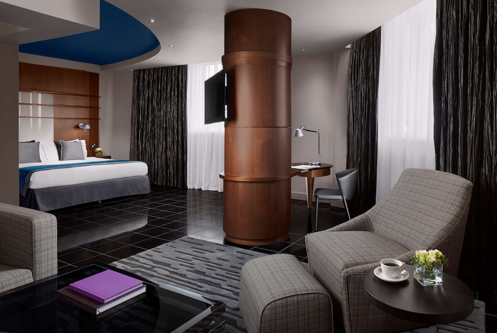 Radisson Blu Hotel, Leeds 48/66