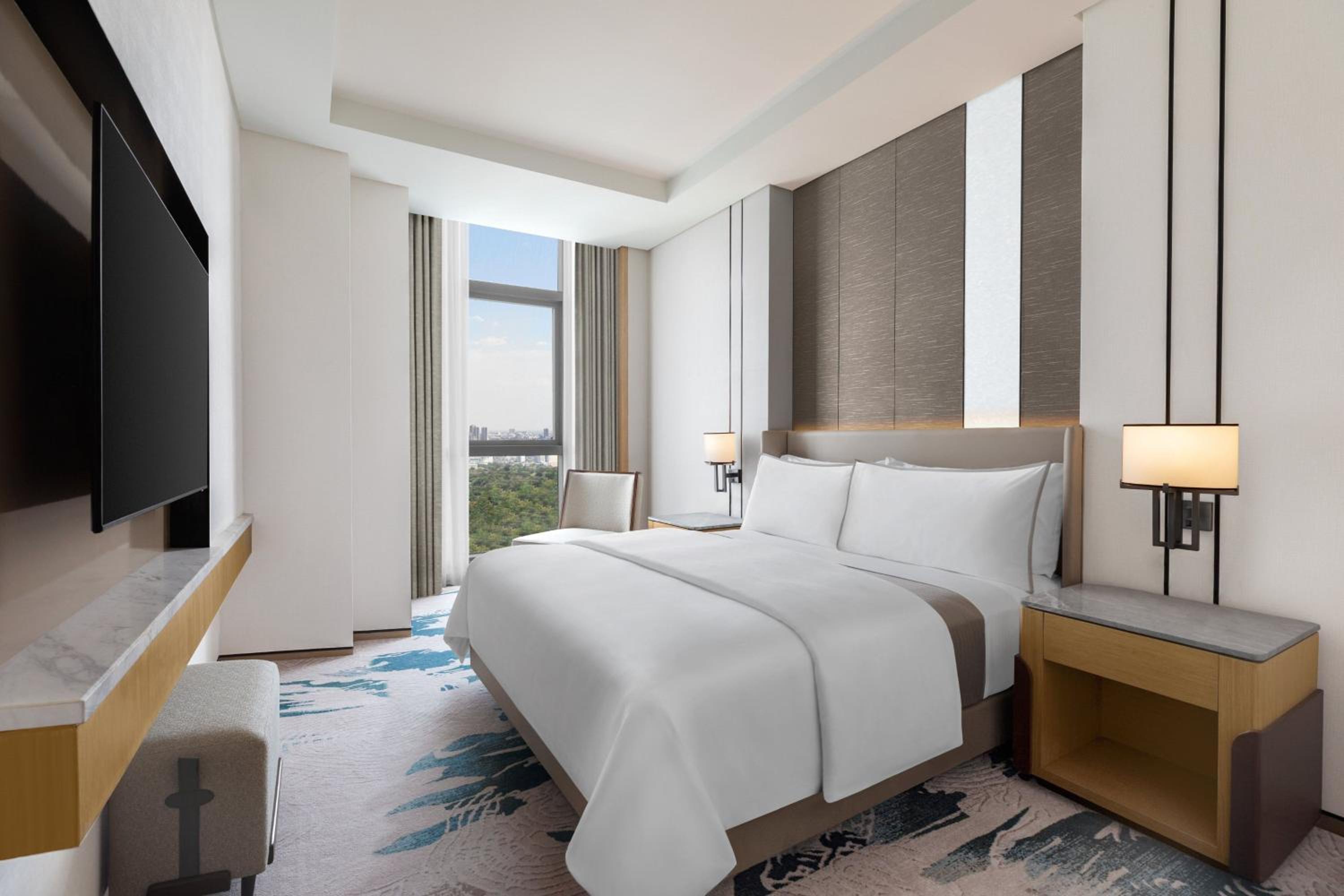 Westin, Suite, King Bed, City View, Club Lounge Access