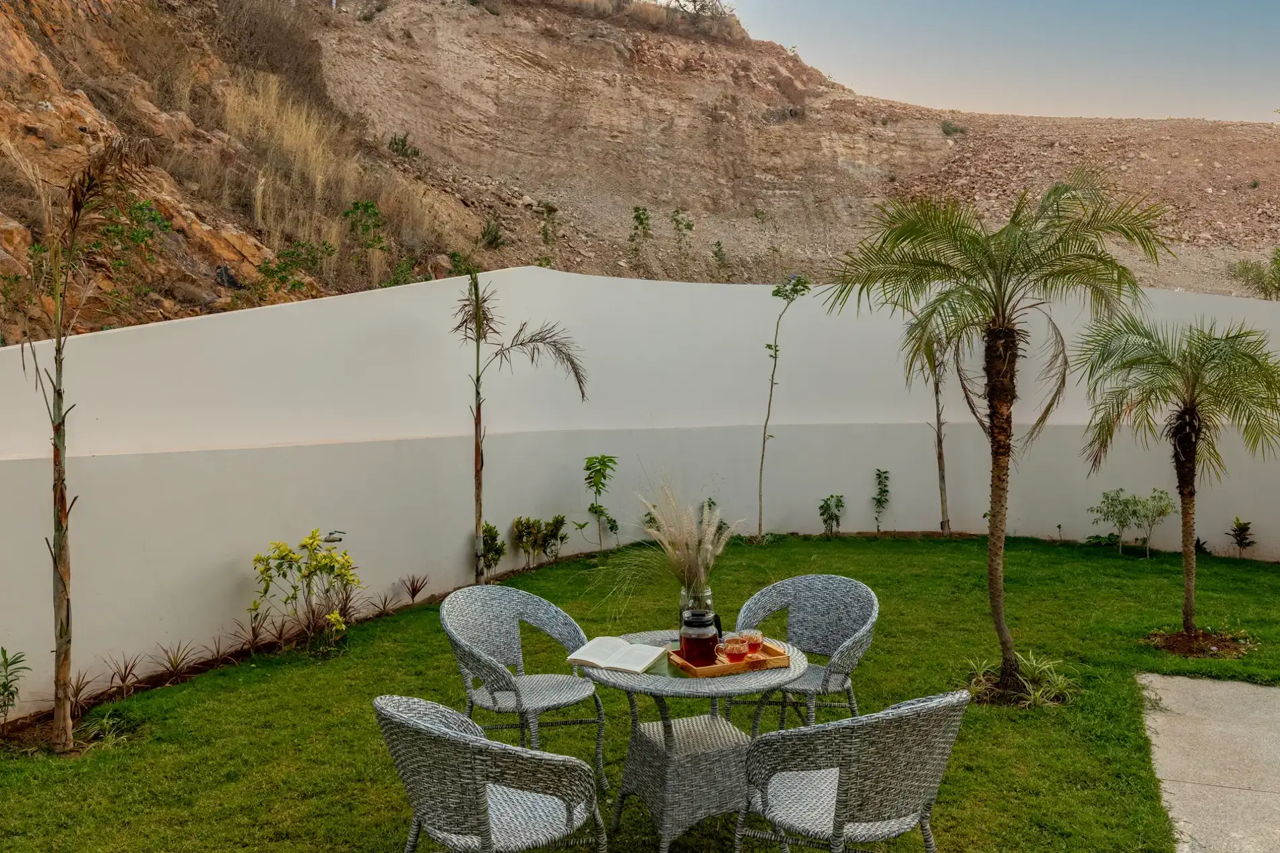 ELIVAAS Luxe 3 BHK with Swimming Pool Shourya Eden 14/21