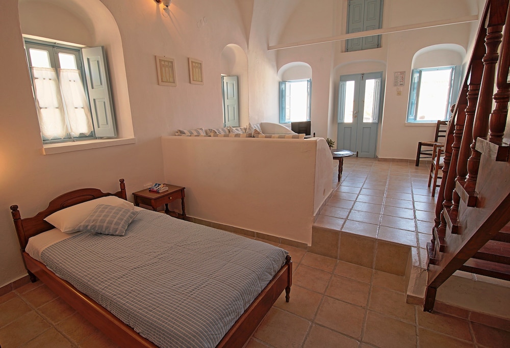 Aethrio Sunset Village Oia 27/87