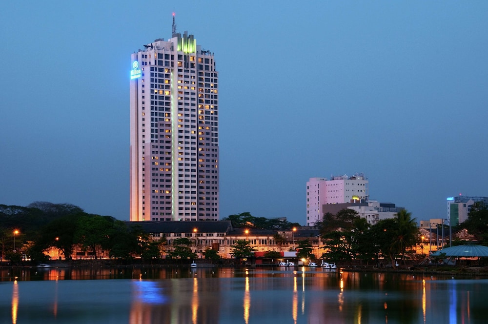 Hilton Colombo Residence 25/83