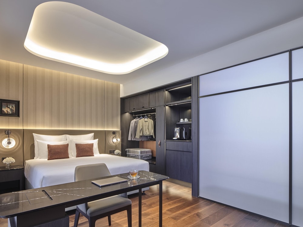 Pullman Singapore Hill Street 17/50