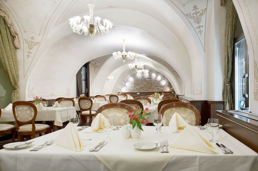 Arcadia Boutique Hotel 56/64
