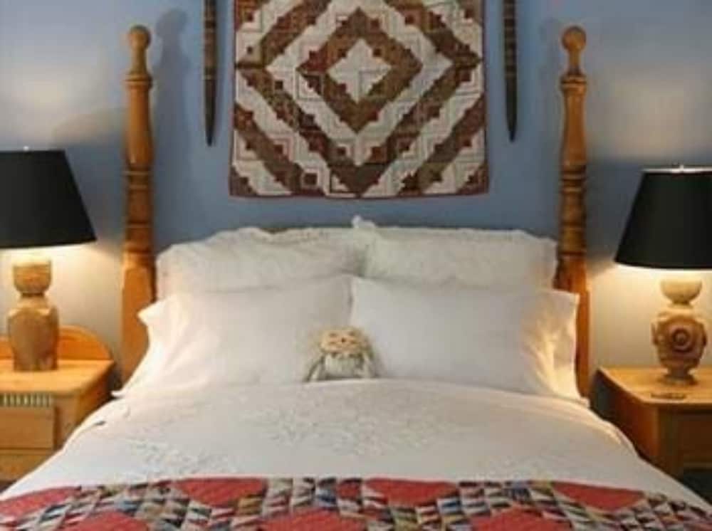 Inn at Occidental 21/50