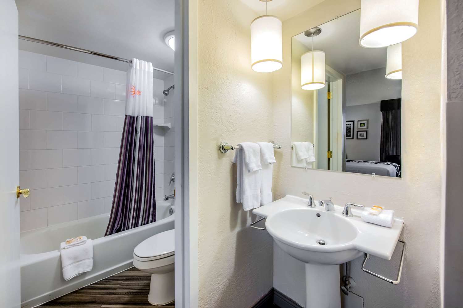 La Quinta Inn & Suites by Wyndham Fort Lauderdale Tamarac 28/32
