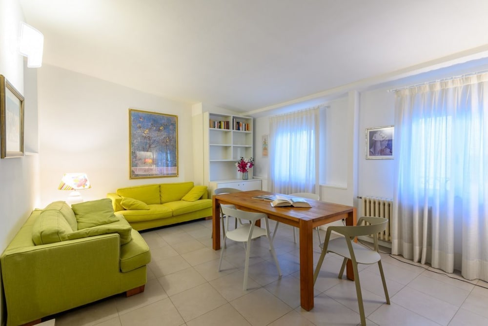 Apartments Florence - San Lorenzo Market 4/8