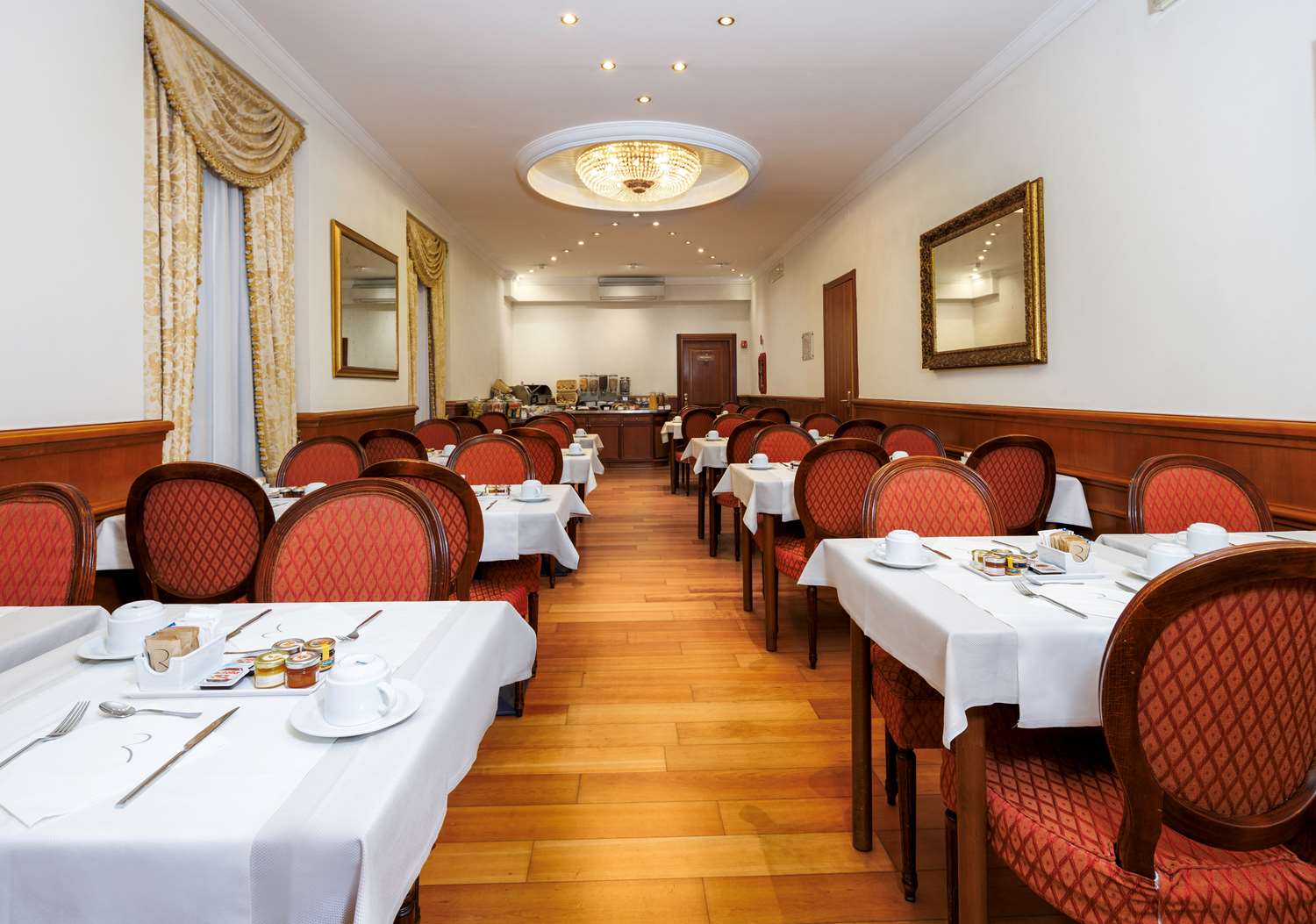 Hotel Raffaello, Sure Hotel Collection By Best Western 53/75