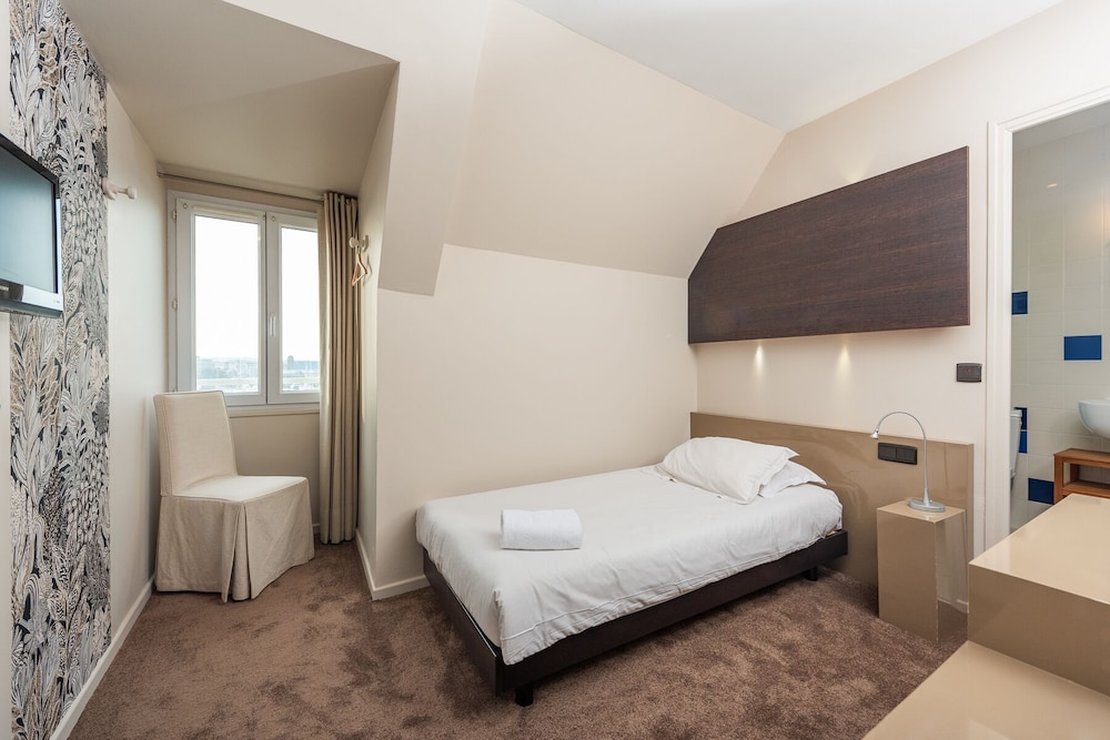 STANDARD, SINGLE, HARBOUR VIEW