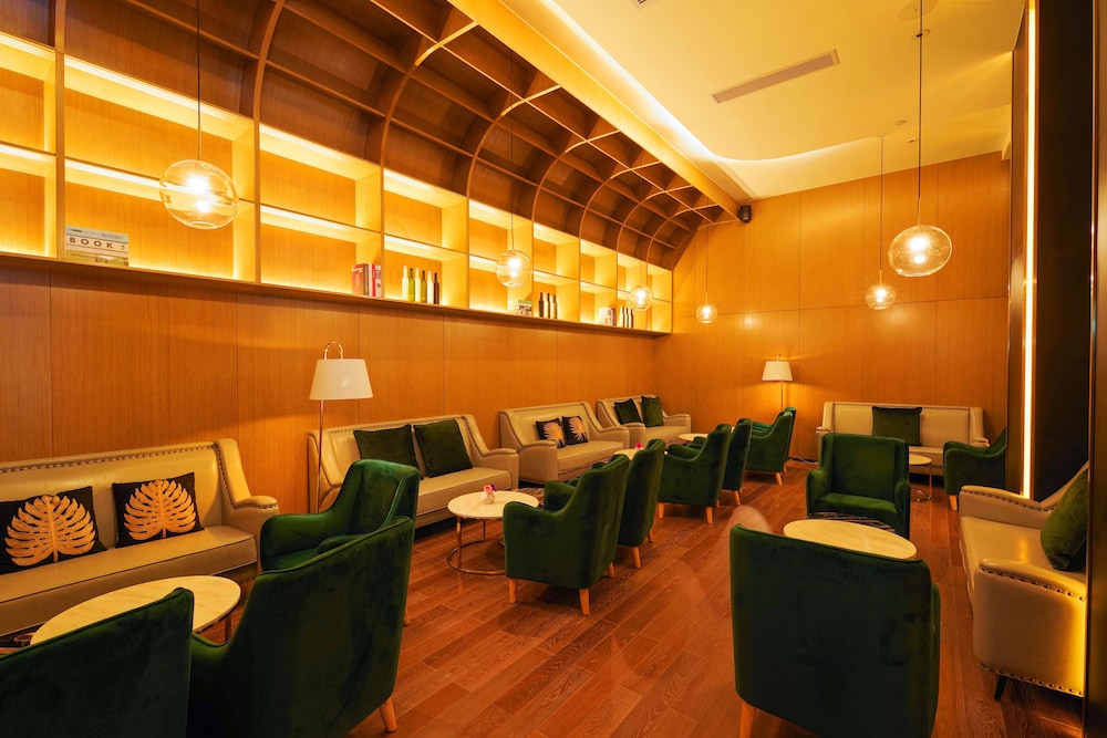 Superise Hotel 27/40