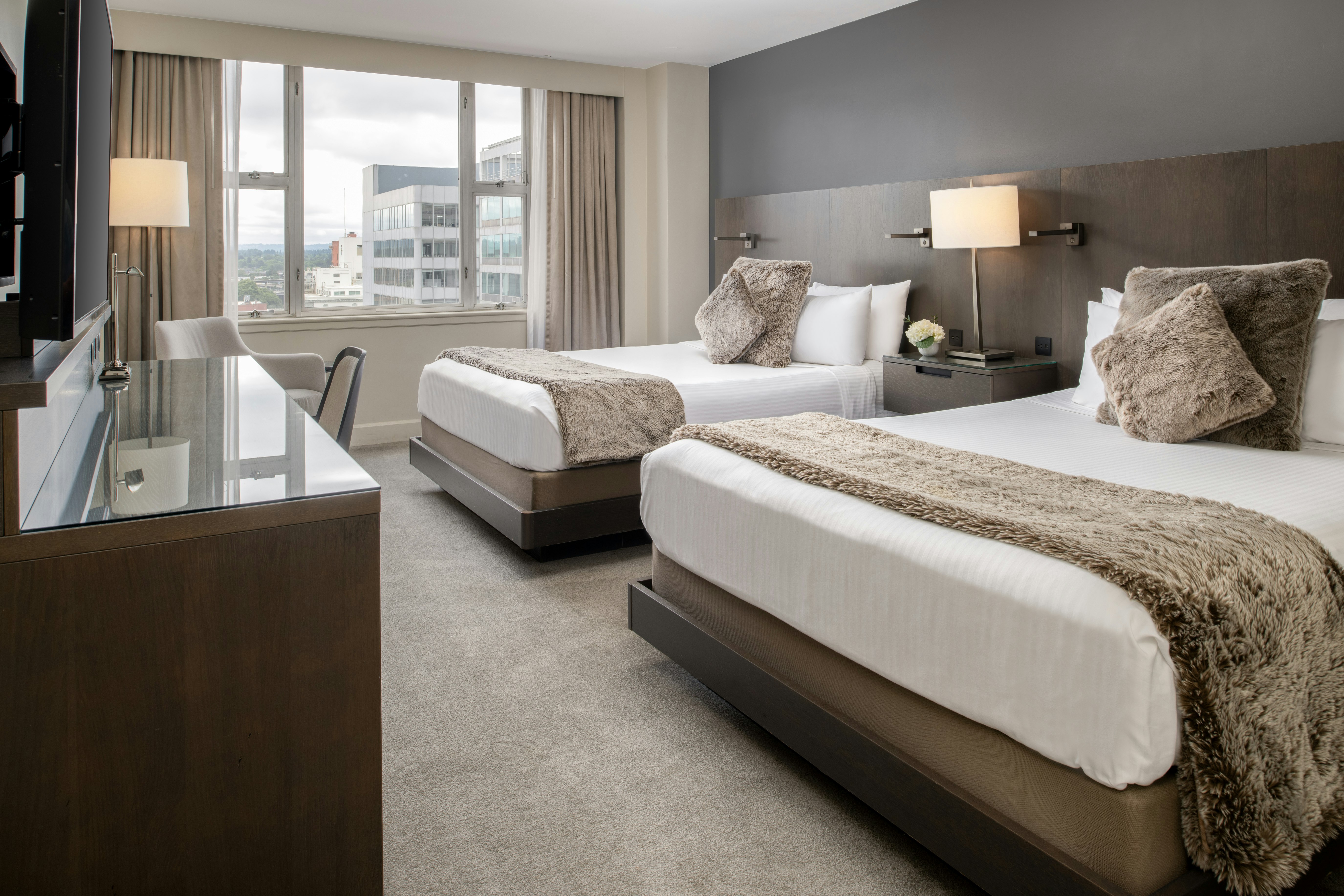 Room, 2 Queen Beds, Urban View