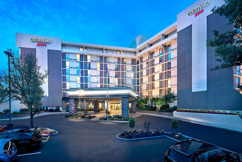 Courtyard Marriott Philadelphia City Avenue Ex Crowne Plaza Philadelphia West Main Line 12/13