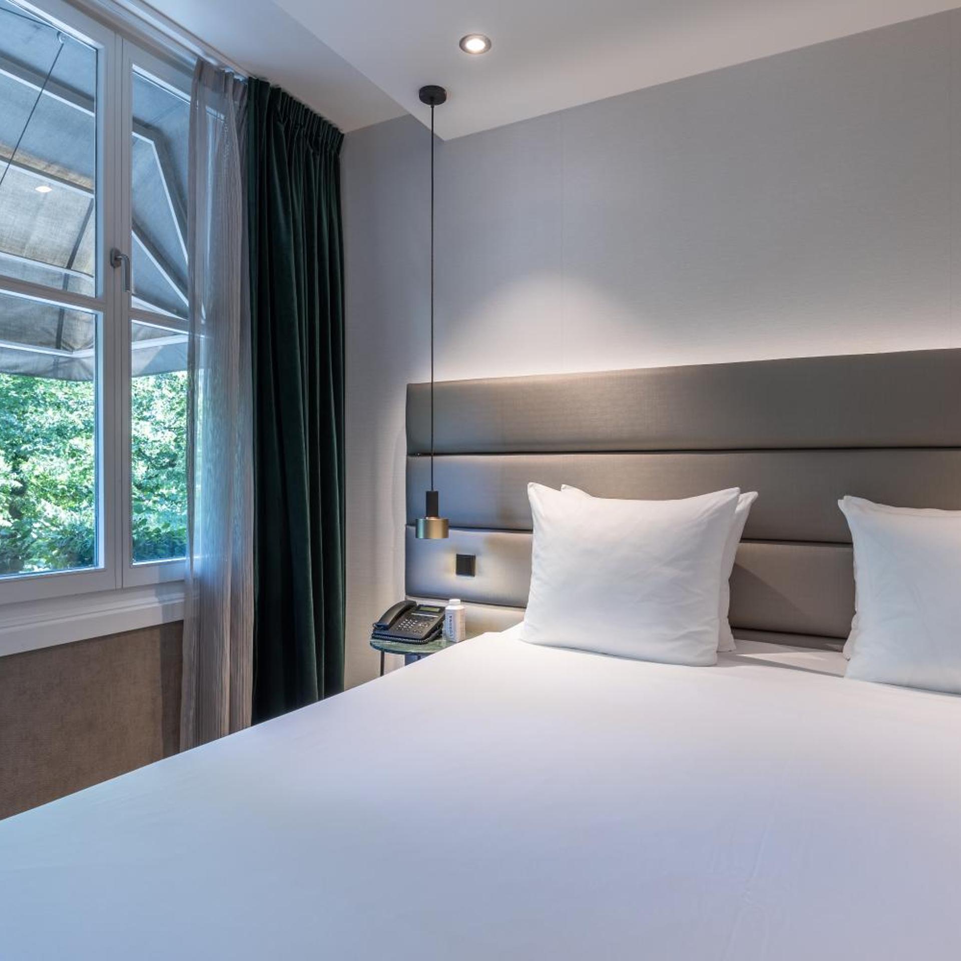 COMFORT, CITY VIEW