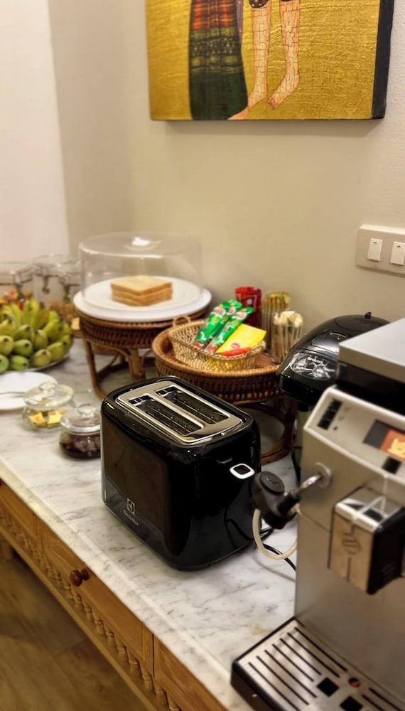 Lady M Hostel At Suvarnabhumi Airport - Female Only 42/49